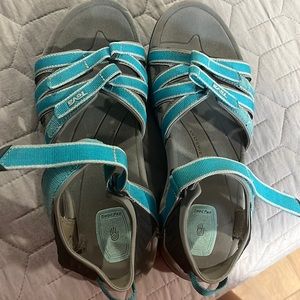 Tevas, womens sandals